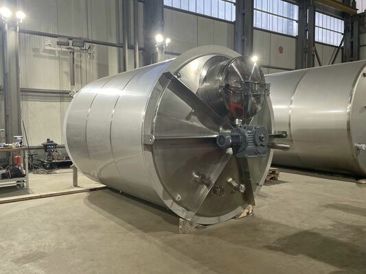 2 x New 15.300L stainless-steel AISI316L vertical mixing tanks.