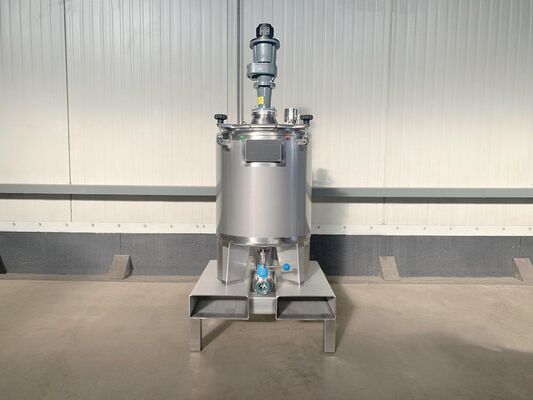 1 x New 100L stainless-steel AISI316L vertical mixing tank.