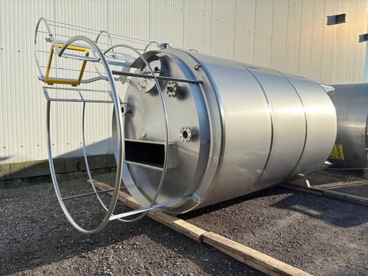 1 x New 15.300L stainless-steel AISI316L vertical storage tank.