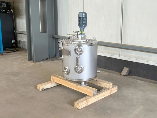 1 x New 45L stainless-steel AISI316L vertical mixing tank.