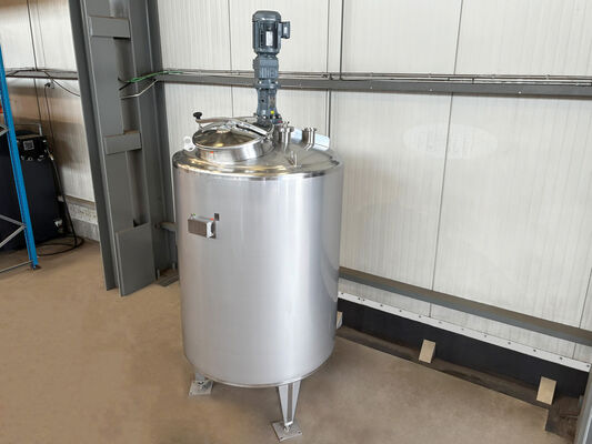 1 x New 1,500 L insulated vertical stainless steel mixing tank in AISI 316L