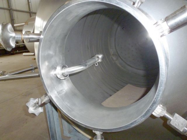 1 x 1.95m³ AISI304; warmtewisselaar; isolatie; verticaal; conisch