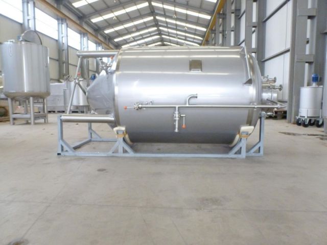 1 x 1.95m³ AISI304; warmtewisselaar; isolatie; verticaal; conisch