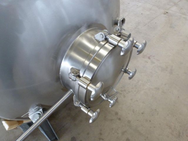 1 x 1.95m³ AISI304; warmtewisselaar; isolatie; verticaal; conisch