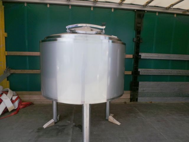 2 x 1060L - 9 US bbl - 280 US gal AISI316; heat-exchanger; insulated; vertical; conical bottom