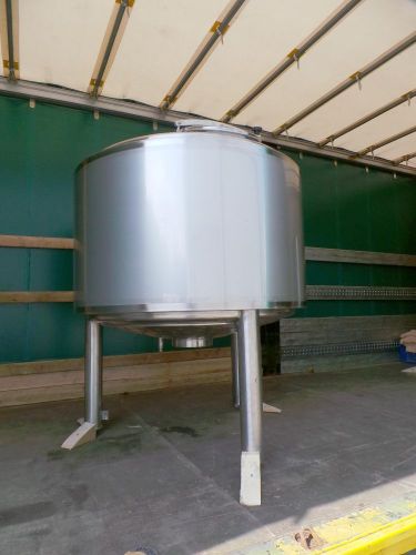 2 x 1060L - 9 US bbl - 280 US gal AISI316; heat-exchanger; insulated; vertical; conical bottom