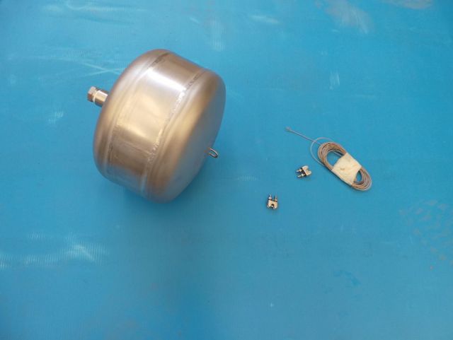 1 x 40m³ AISI304L; geisoleerd, vertikaal; conisch op poten; roestvrijstalen opslagtank