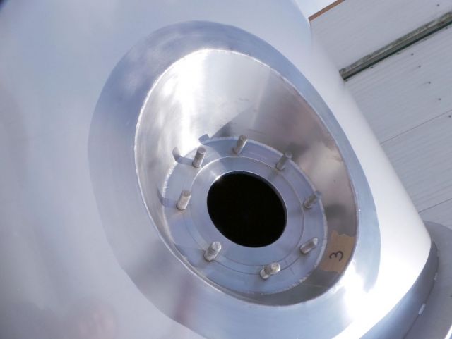 4 x 7,4m³ AISI 316; echangeur thérmique; vertical; cuves à mélange