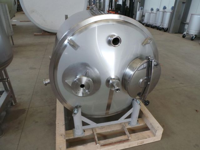 1 x 1.100L - 9 US bbl - 290 US gal AISI 304; cooling tank; heat-exchanger; vertical; conical