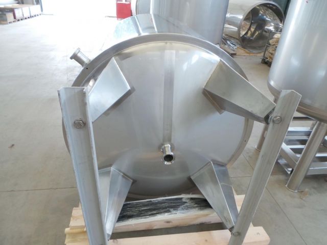 1 x 1.100L - 9 US bbl - 290 US gal AISI 304; cooling tank; heat-exchanger; vertical; conical