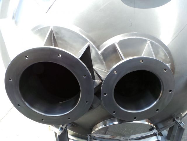 1 x 10.5m³ V4A; Mischbehälter; Vertikal; Wärmetauscher; Ruhrwerke Dissolver