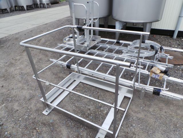 1 x 100m³ V2A; Isolierten Behälter; Wärmetauscher; Vertikal