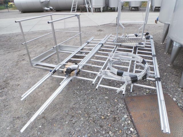 1 x 100m³ V2A; Isolierten Behälter; Wärmetauscher; Vertikal