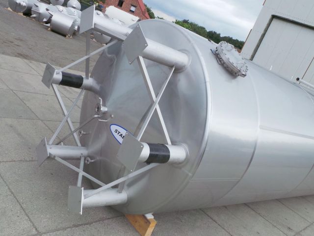 1 x 100m³ V2A; Isolierten Behälter; Wärmetauscher; Vertikal