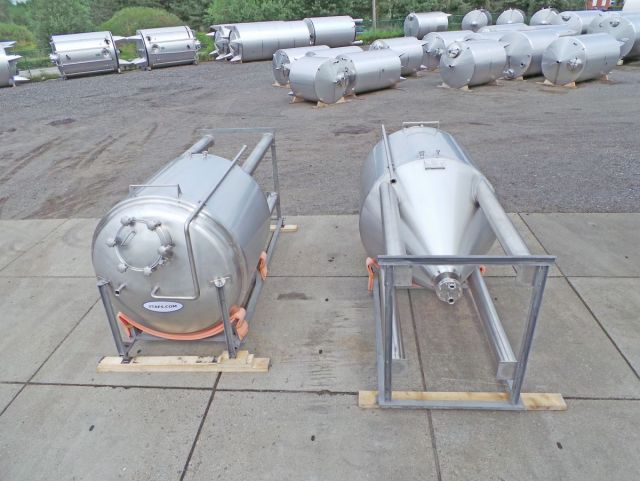 2 x 3.000L - 25 US bbl - 792 US gal -  AISI304; CCT beer fermenters; insulated; heat exchanger; 2 bar pressure inside