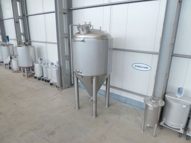 2 x 3.000L - 25 US bbl - 792 US gal -  AISI304; CCT beer fermenters; insulated; heat exchanger; 2 bar pressure inside