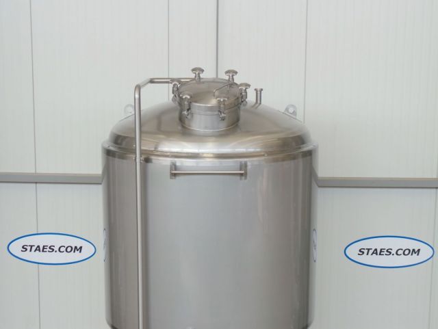 2 x 3.000L - 25 US bbl - 792 US gal -  AISI304; CCT beer fermenters; insulated; heat exchanger; 2 bar pressure inside