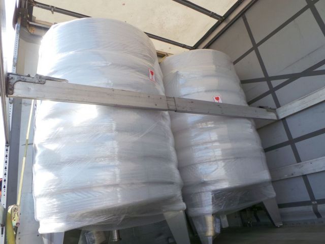 2 x 1.480L - 12 US bbl - 390 US gal AISI316; stainless-steel tanks; heat-exchanger; vertical; conical bottom