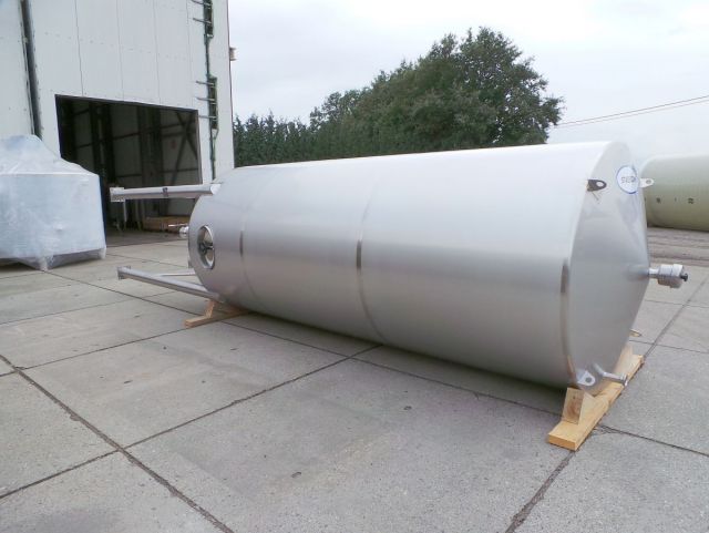 1 x 10.300L - 86 US bbl - 2.700 US gal AISI304; CCT fermenter tank; stainless-steel vessel with strong conical bottom on legs