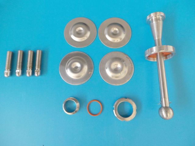 1 x 4.6m³ AISI316; roestvrijstalen opslagtanks; vertikaal op poten