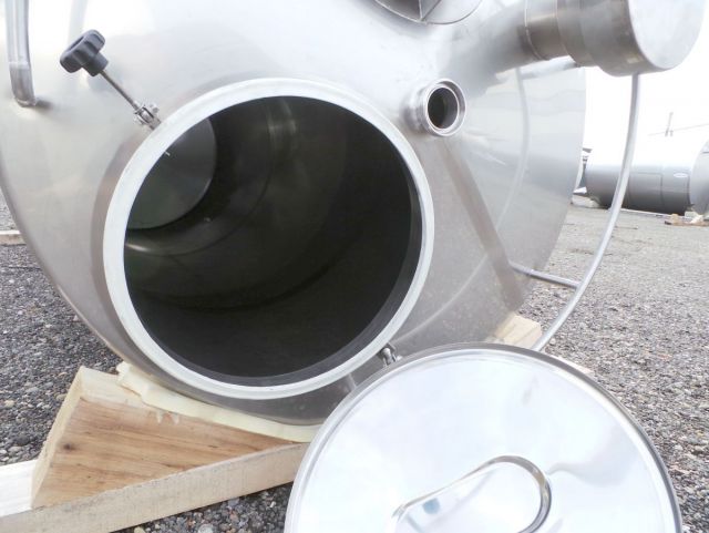 1 x 4.6m³ AISI316; roestvrijstalen opslagtanks; vertikaal op poten