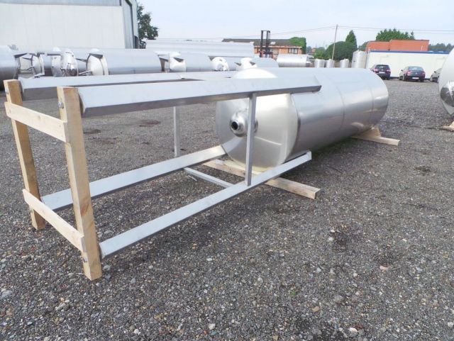 1 x 4.6m³ AISI316; roestvrijstalen opslagtanks; vertikaal op poten
