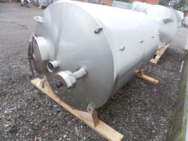 2 x 3.300L - 27 US bbl -  870 US gal - AISI316; stainless-steel storage-tank; insulated; vertical on legs