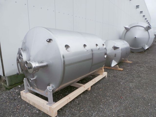 2 x 3.300L - 27 US bbl -  870 US gal - AISI316; stainless-steel storage-tank; insulated; vertical on legs