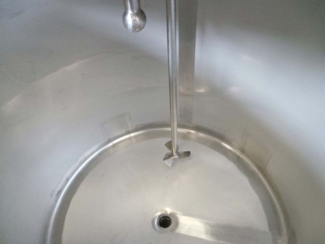 8 x 200L AISI316; roestvrijstalen mengtank; enkelwandig vertikaal op wielen