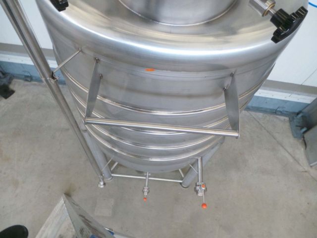 3 x 1.500L - 12 US bbl - 396 US gal - AISI304; CCT beer fermentors; fermentation tank for beer; heat exchanger
