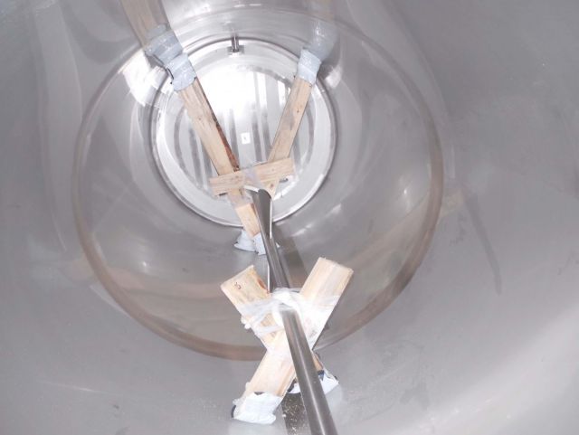 3 x 3.6m³ AISI304; roestvrijstalen opslagtank; roerwerk; vertikaal