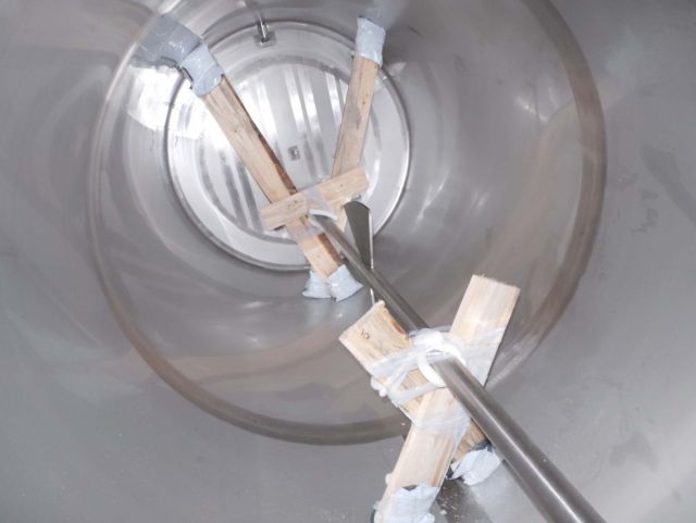 3 x 3.6m³ AISI304; roestvrijstalen opslagtank; roerwerk; vertikaal
