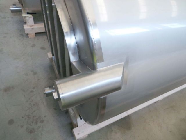 3 x 3.6m³ AISI304; roestvrijstalen opslagtank; roerwerk; vertikaal