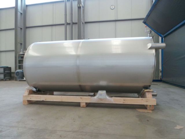 3 x 3.6m³ AISI304; roestvrijstalen opslagtank; roerwerk; vertikaal