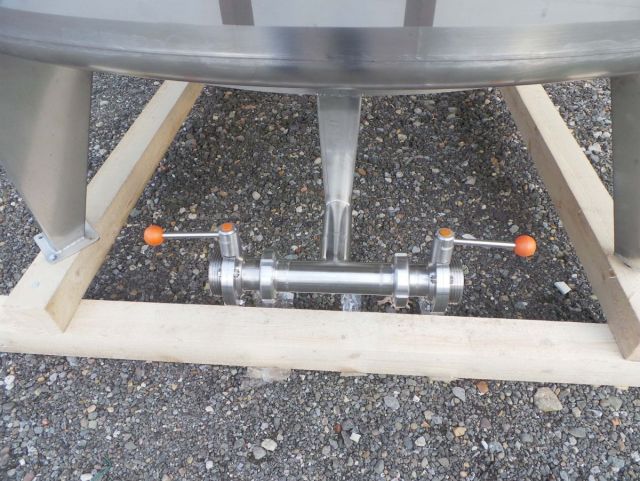 1 x 3.400L - 28.5 US bbl - 900 US gal - AISI304; stainless-steel storage tank; vertical; single jacketed