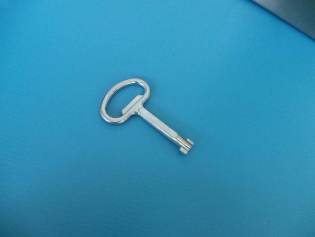 2 x 130L AISI304; roestvrijstalen chocolade tanks; verticaal; geïsoleerd; warmtewisselaar; roerwerk