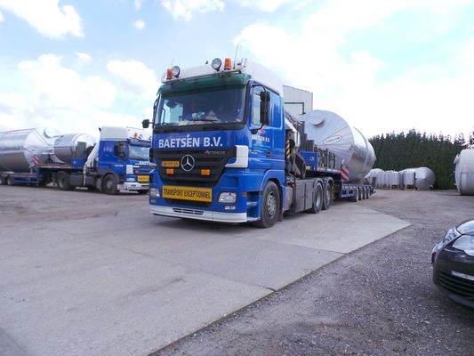 OR160412 - Brouwerij: 2 x 51 m³ AISI 316; roestvrijstalen opslagtanks; geisoleerd; vertikaal;