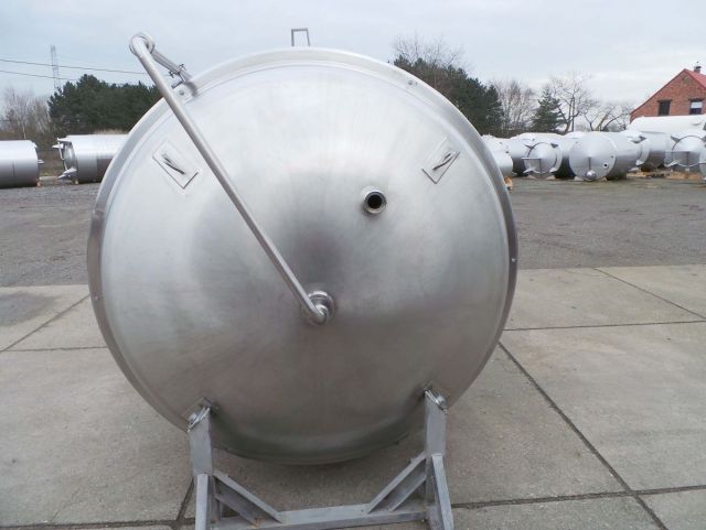 1 x 6.000L - 50 US bbl - 1.580 US gal - AISI304; CCT fermenter tank; heat exchanger; insulated