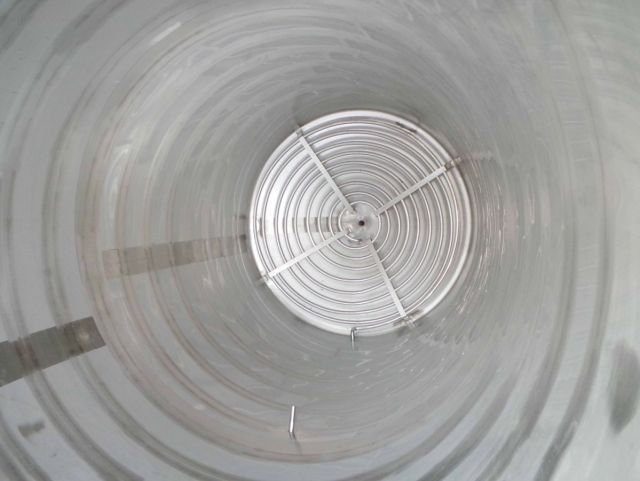 1 x 4m³ AISI304 CCT cuve de fermentation bière; échangeur thermique PED/CE & 1 x 3m³ AISI304 Cuve d'eau chaude