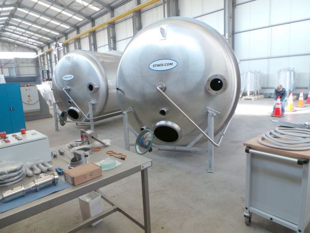 13 x 14.2m³ AISI304; BBT bright beer tanks; vertical on legs, insulated tank; heat exchanger