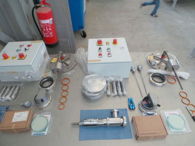 13 x 14.2m³ AISI304; BBT bright beer tanks; vertical on legs, insulated tank; heat exchanger