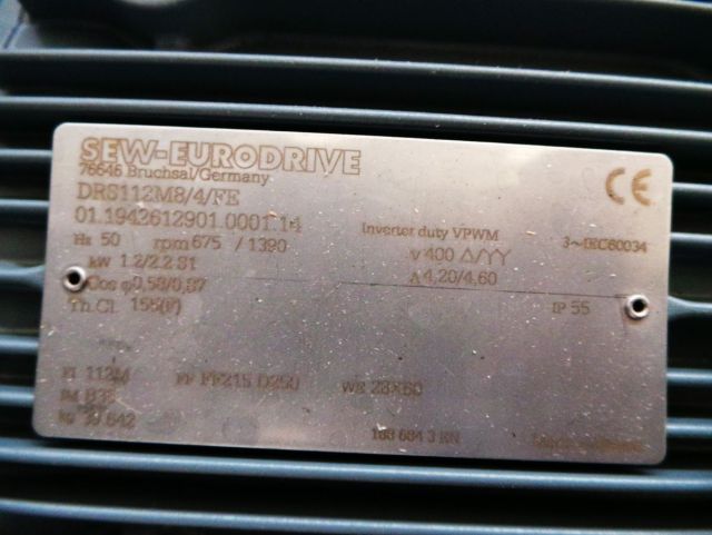 1 x 2.2m³ - AISI316 roestvrijstalen mengtank, vertikaal op poten, conische bodem