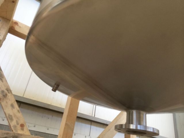 1 x 2.4m³ AISI304; vertikale RVS mengtank & 1 x 1.8m³ AISI304 vertikale RVS smelt-tank