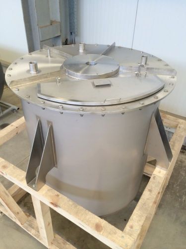 1 x 2.4m³ AISI304; vertikale RVS mengtank & 1 x 1.8m³ AISI304 vertikale RVS smelt-tank