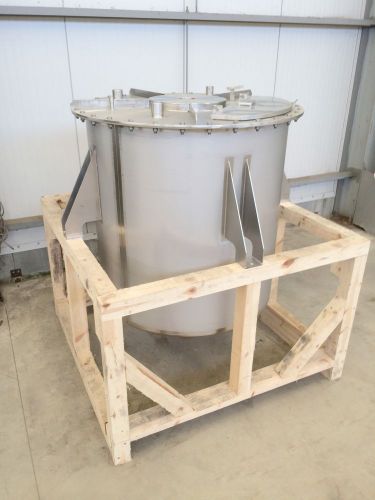 1 x 2.4m³ AISI304; vertikale RVS mengtank & 1 x 1.8m³ AISI304 vertikale RVS smelt-tank