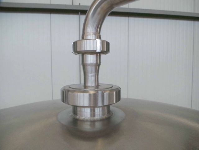 4 x 3200L AISI304 ZKG Gärtanks - Biertanks; stehend; Kühlung, isolierung