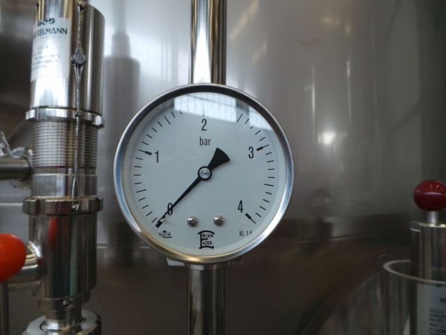 4 x 3200L AISI304 ZKG Gärtanks - Biertanks; stehend; Kühlung, isolierung