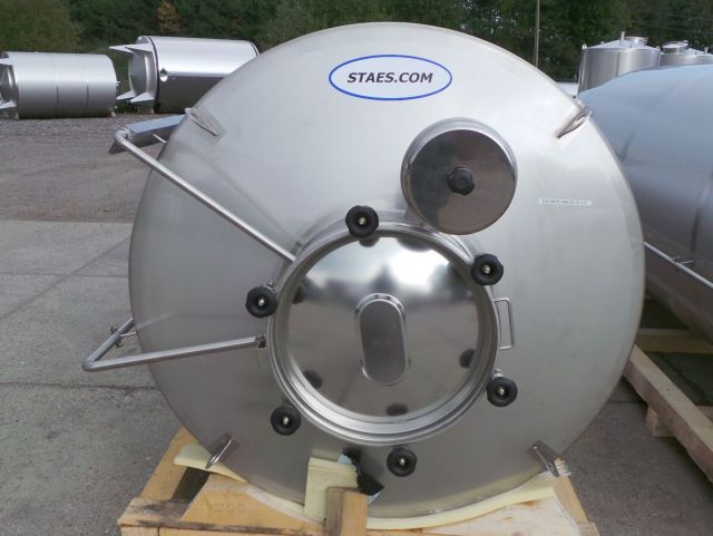 2 x 5.2m³ & 2 x 13.6m³ AISI304 cuves inoxydable pour l'industrie des médicament pour animaux;