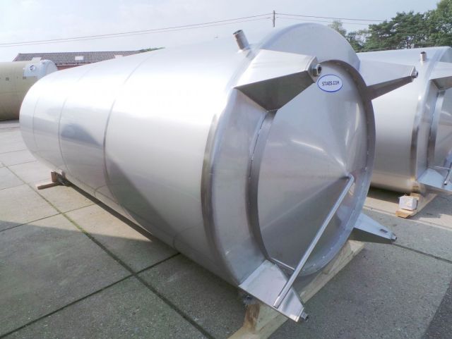 2 x 5.2m³ & 2 x 13.6m³ AISI304 cuves inoxydable pour l'industrie des médicament pour animaux;