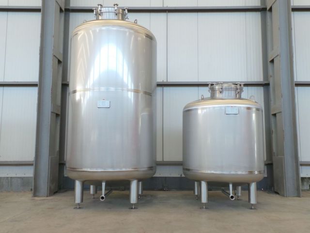 1 x 5.3m³ & 1 x 2.1m³ AISI304 Stainless Steel pressure tanks; PED - CE; 10% RX; EN 13445